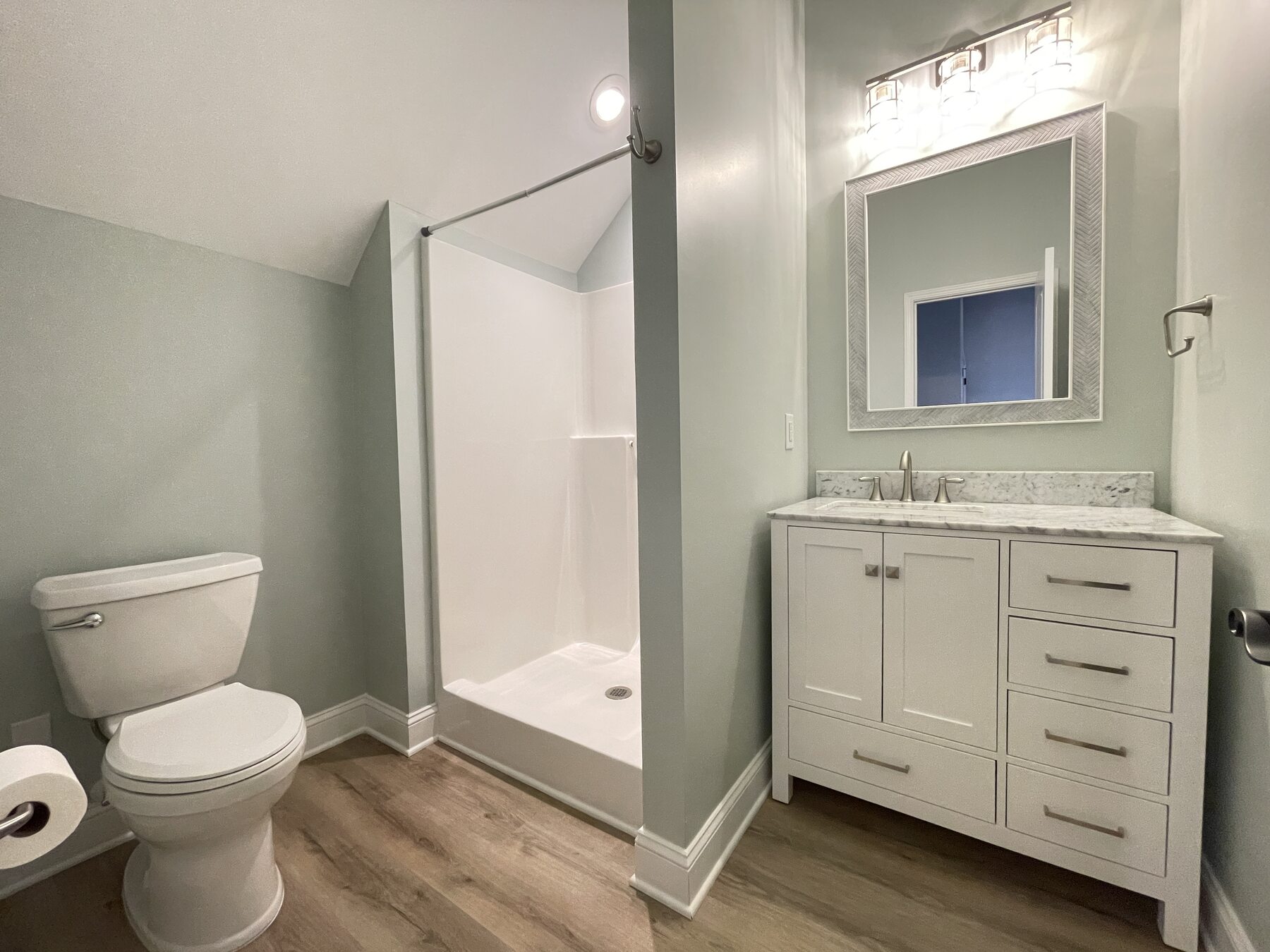 attic-bathroom-remodel (1)